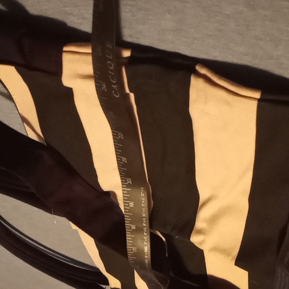 Victoria's Secret huge expandable bag - Picture 6 of 8